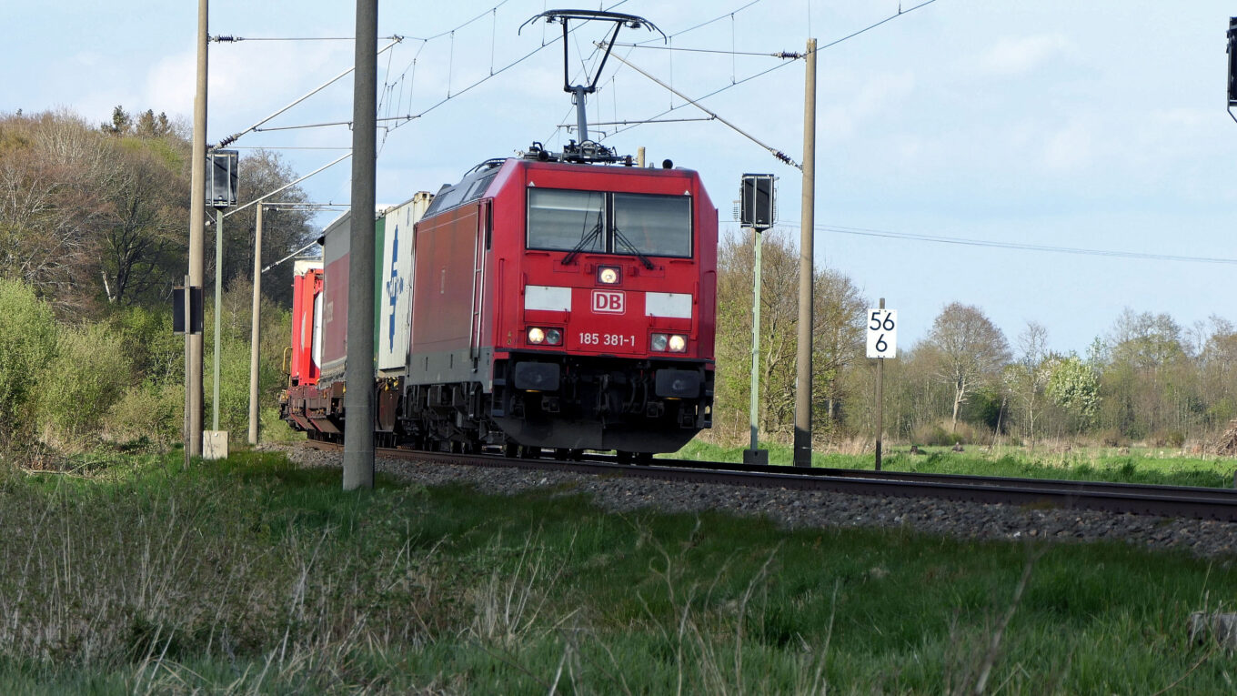 Nur 2 Güterzüge bei Quarnstedt – 2 Videos